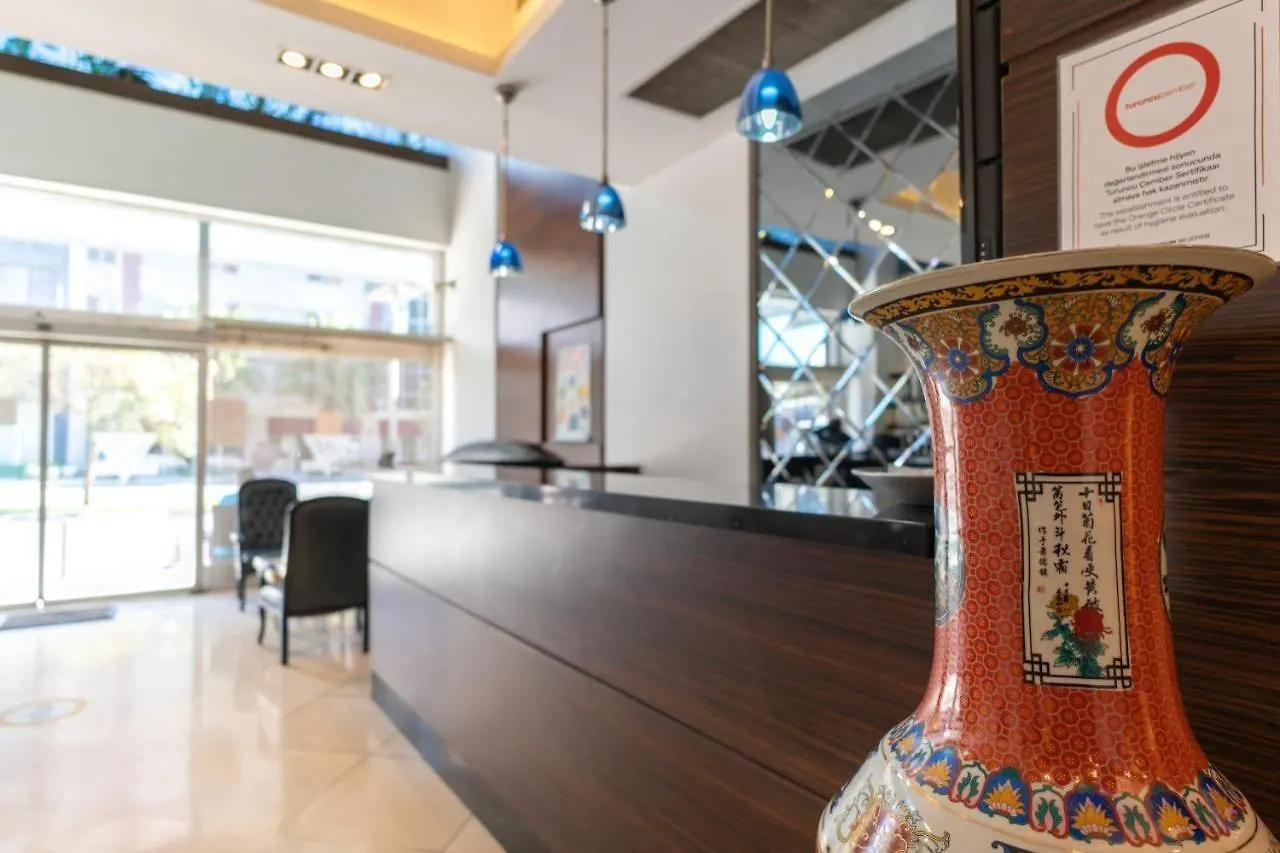 Izmir Comfort Boutique Hotel 3*,