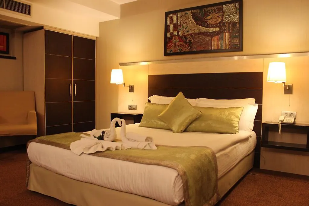 Izmir Comfort Boutique Hotel 3*,